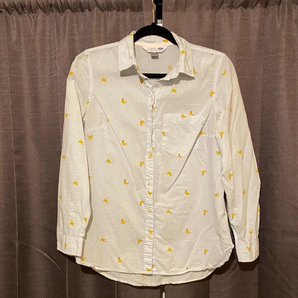 Old Navy Classic Shirt- 🍌 Print!